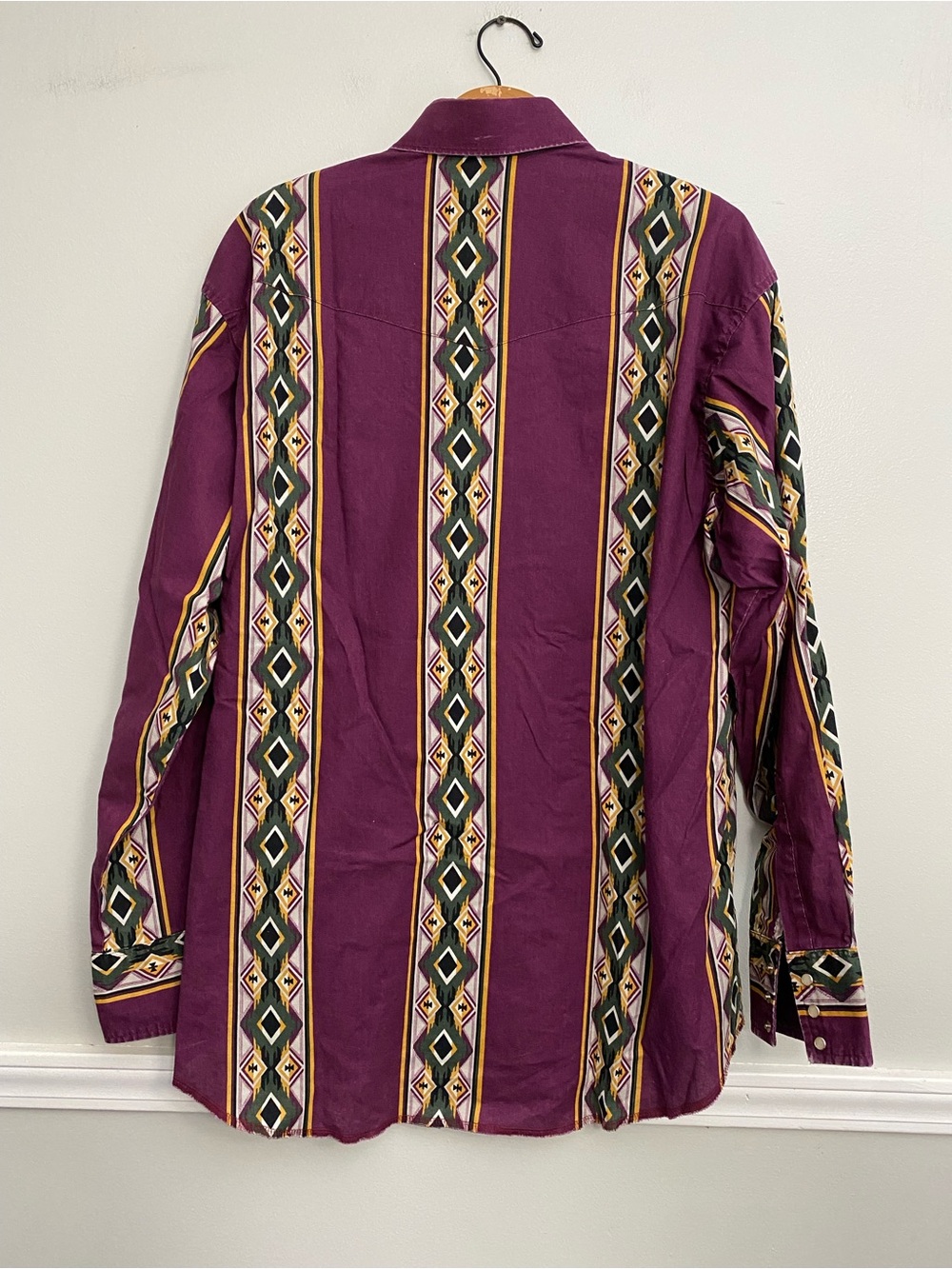 Vintage Wrangler Western Brushpopper Pearl Snap Long Sleeve Aztec Purple - XL - Picture 2 of 3